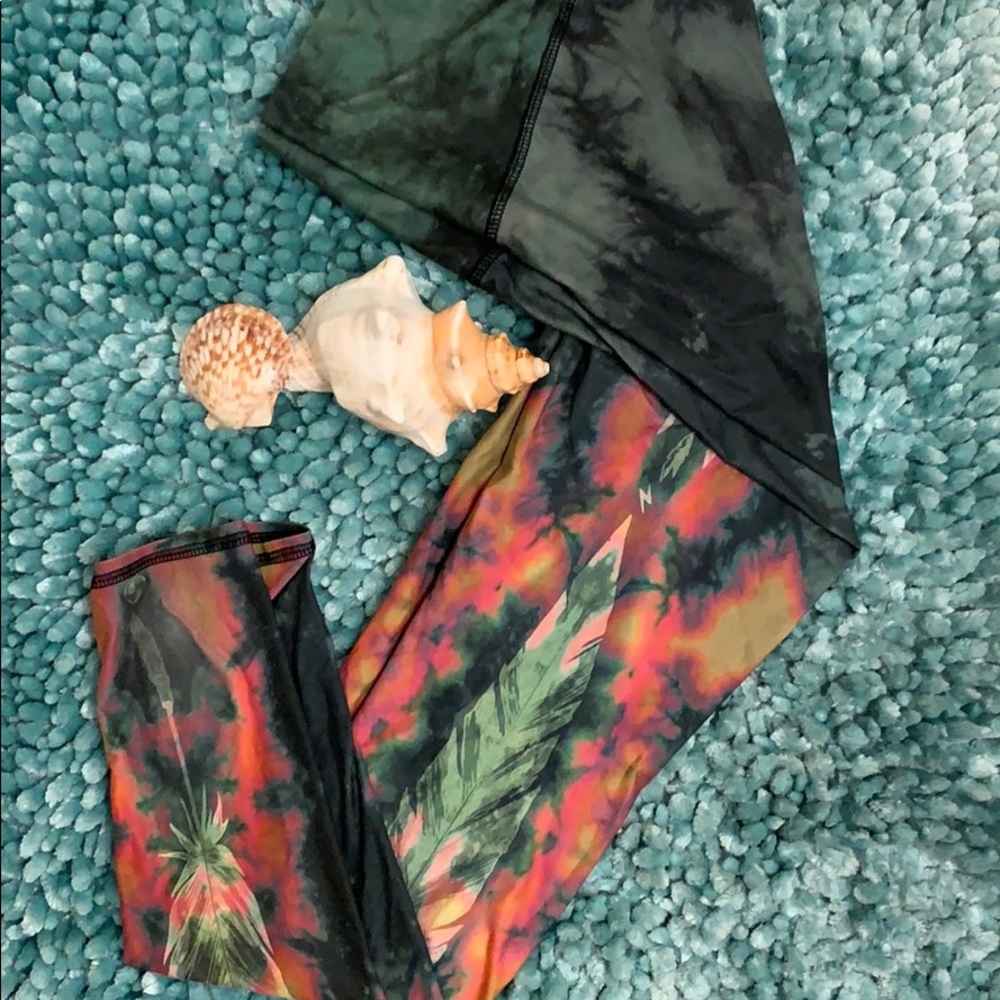 Sz small Teeki yoga leggings